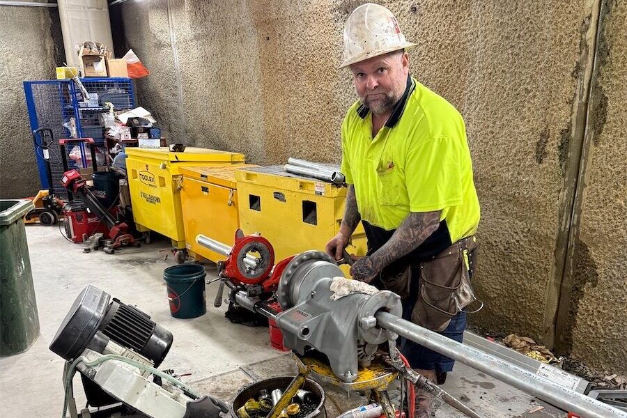 Old apprentice loves learning new tricks