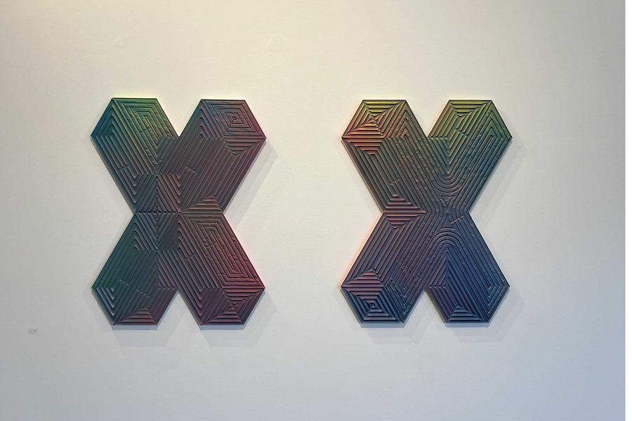 Artists look beyond the flat surface