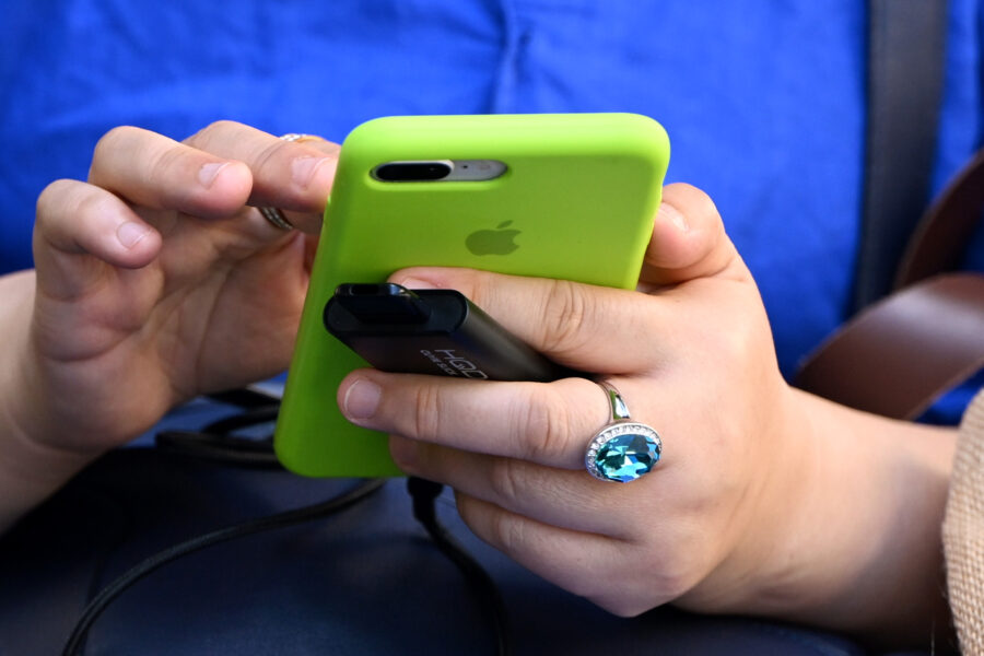 Financial hardship complaint spike no big issue: telcos