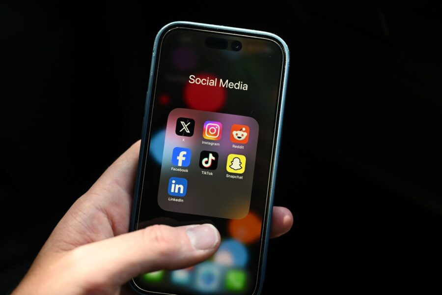 Reddit to be captured under social media ban for kids