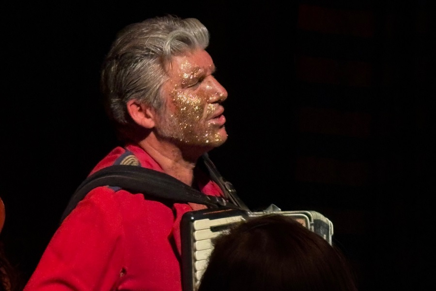 Tension between artist and alter ego drives Simic’s Whale show
