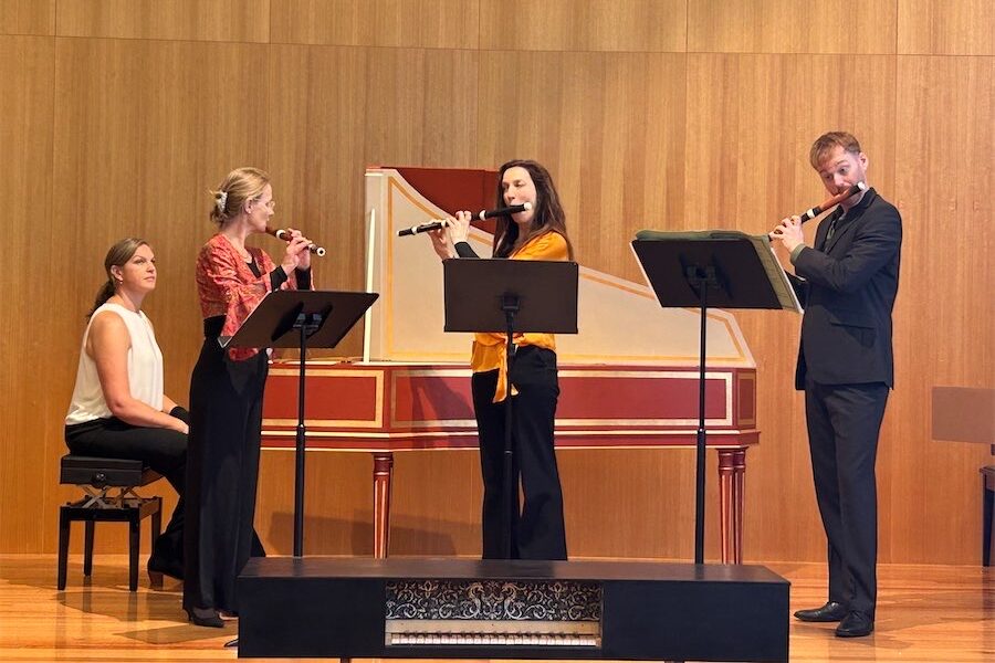 The French baroque flute comes into the fore