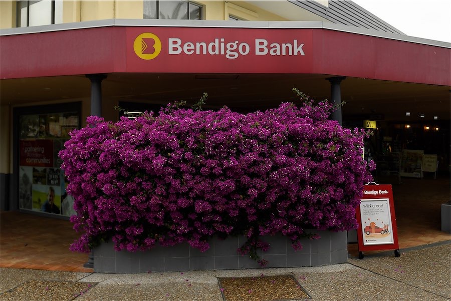 Bendigo Bank admits poor money-laundering controls