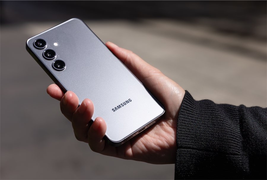 Customer dies after triple-zero fails on mobile phone
