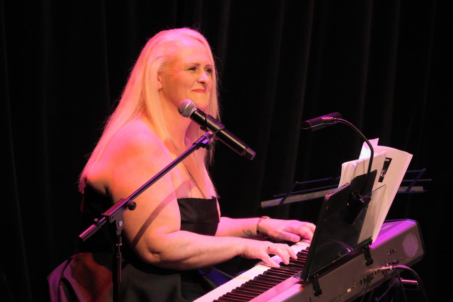 Leisa Keen’s vocal group ‘really shines’