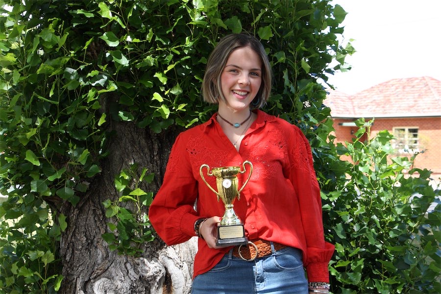 Busking champ Ruby has high hopes for Tamworth