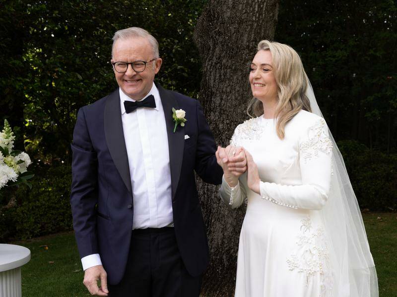 ‘I love you Jodie’: PM weds in intimate ceremony