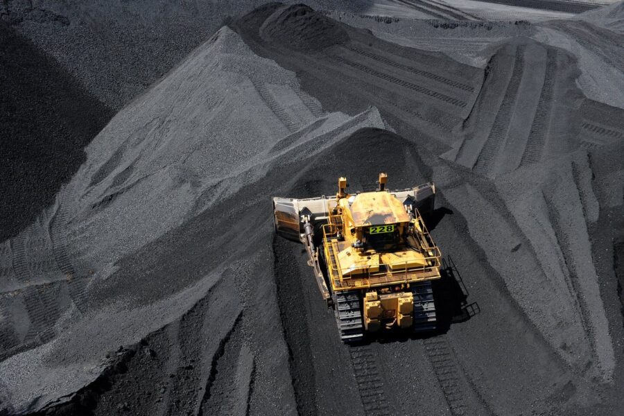 Super funds plunge billions into fossil fuel companies