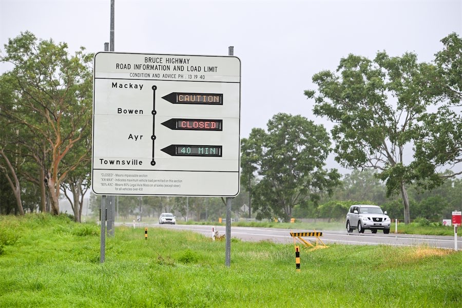 Major flooding threat as power, water cut after cyclone