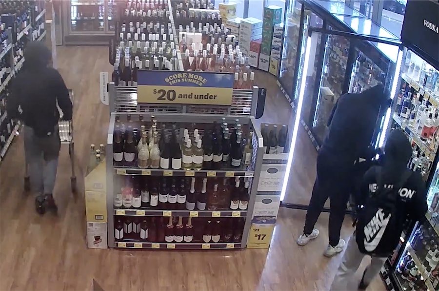 Hooded youths rob Chisholm bottle shop