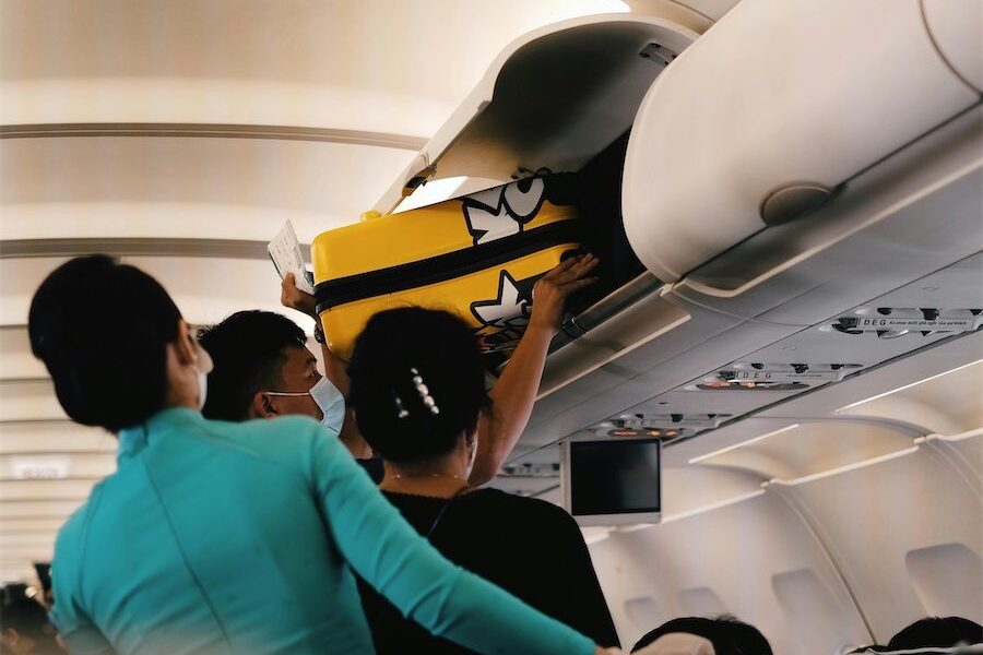 Overhead luggage: why weight limits matter