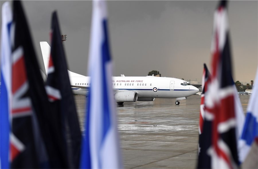 Australian families urged to leave Israel, Lebanon