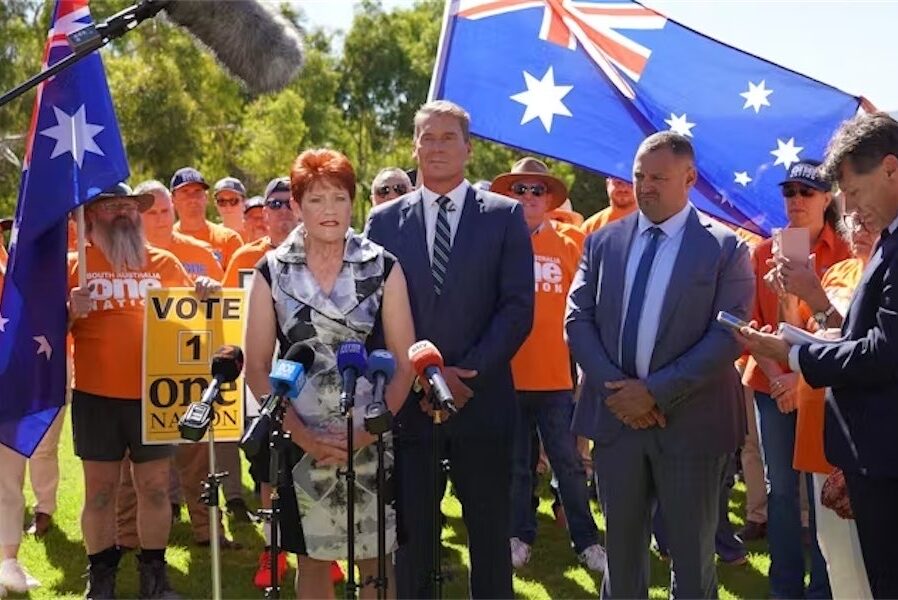 Hanson gets campaigning as Coalition woes roll on