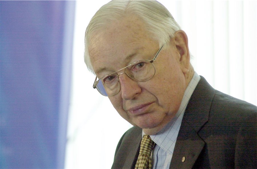 Top judge in historic Mabo court decision dies aged 100
