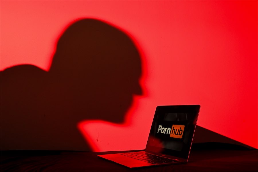 Top porn sites cut Australian access over age checking