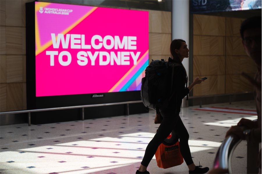 Australia shuts door on Iranian visa holders