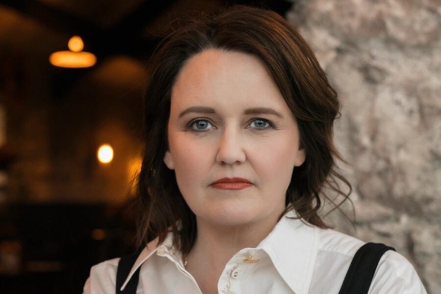 Dervla brings her breath-taking Revenge back home
