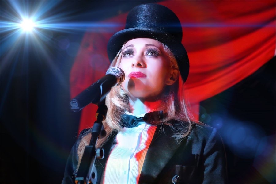 Nikke conjures the spirit of Edith Piaf