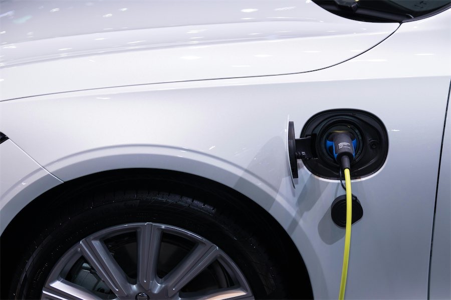 Oil price spikes spark EV interest that’s likely to stay