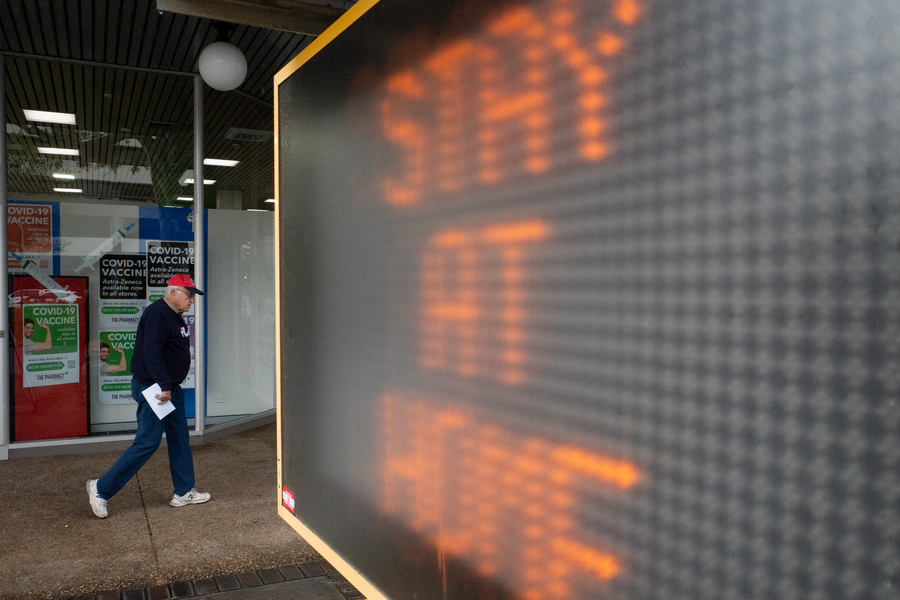Australians dissatisfied and fearful of job losses