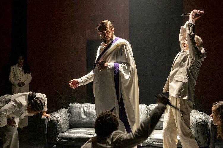 Julius Caesar: a daring and brave return to the caldron