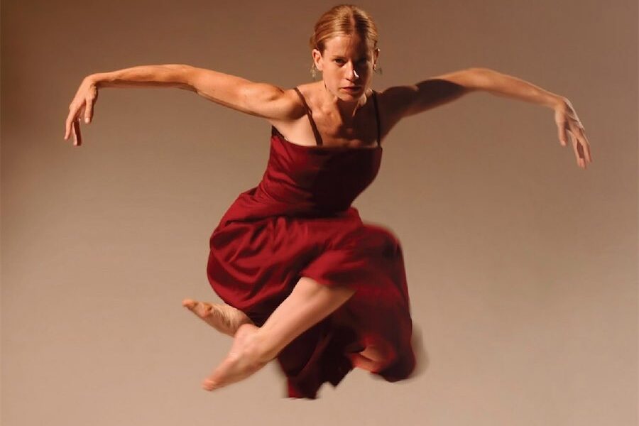 Floeur dances on an emotional knife’s edge