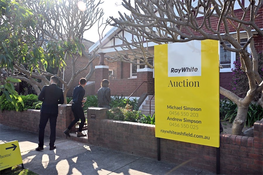 House prices decline faster in face of expected growth