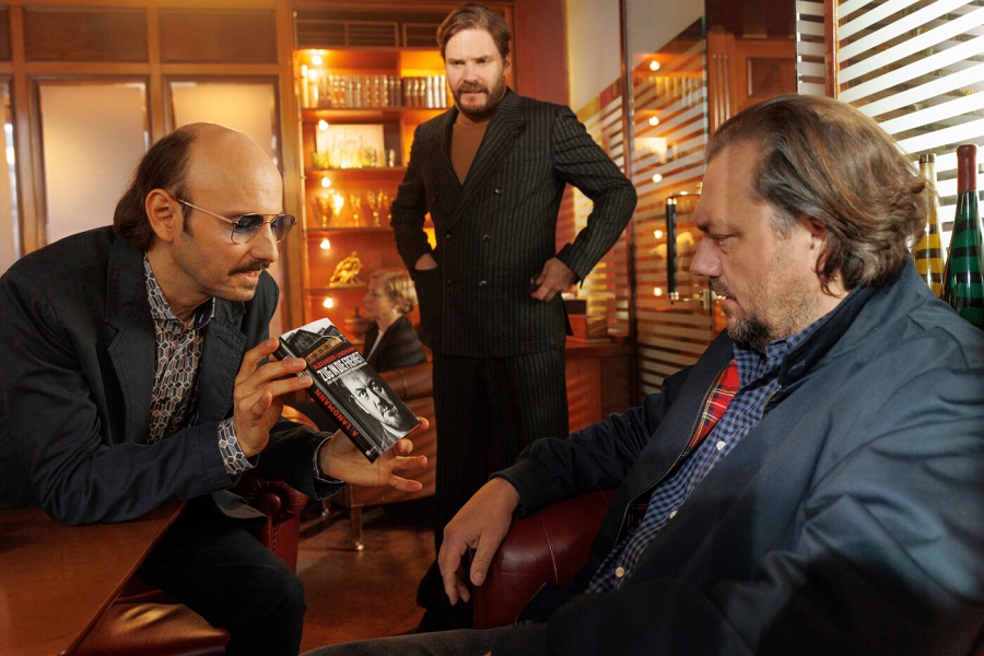 Wry comedy sets tone for German film festival