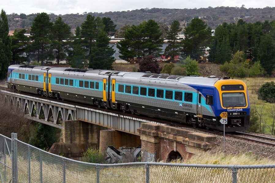 ‘Absurd’ amount to upgrade Sydney rail service