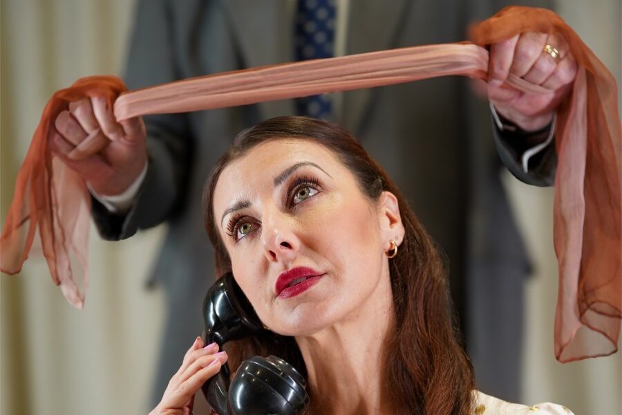 Dial M for a clever and suspenseful play