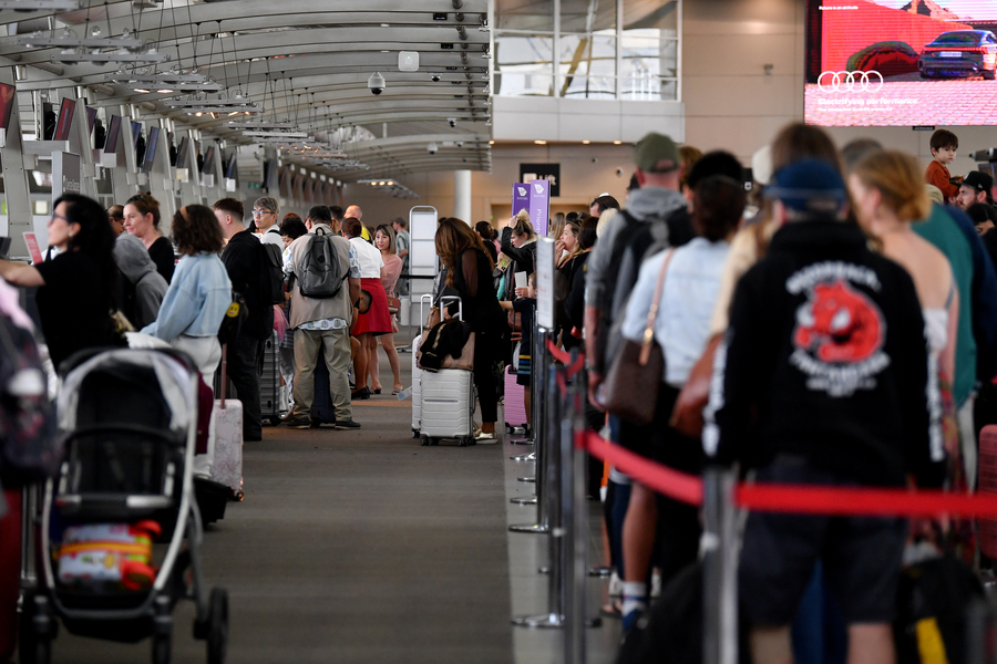 Migration plummets from post-pandemic record highs