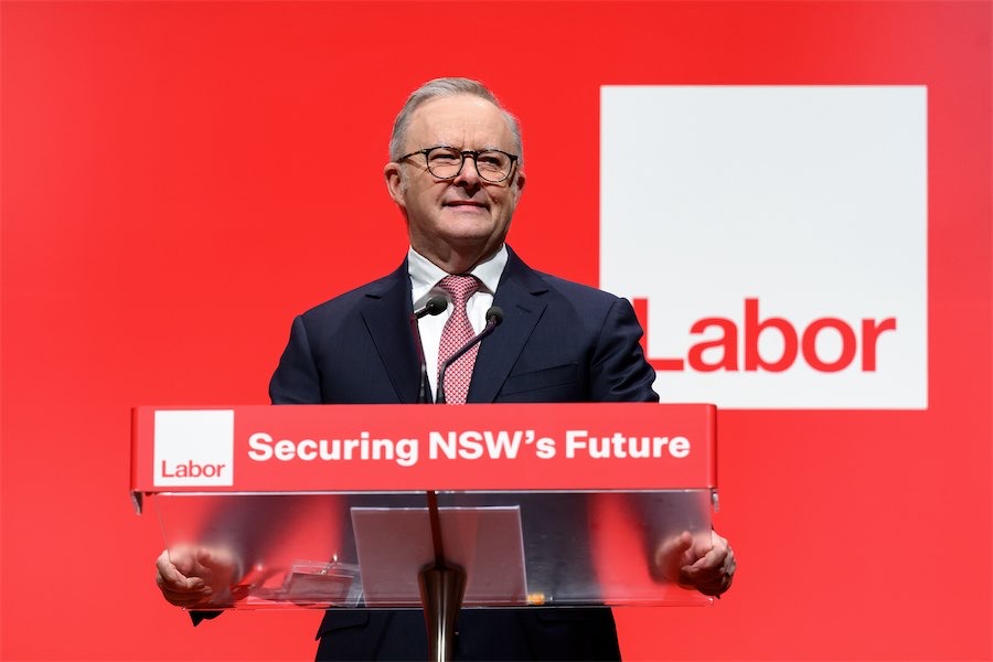 Right-wing rivals locked in ‘race to the bottom’: PM