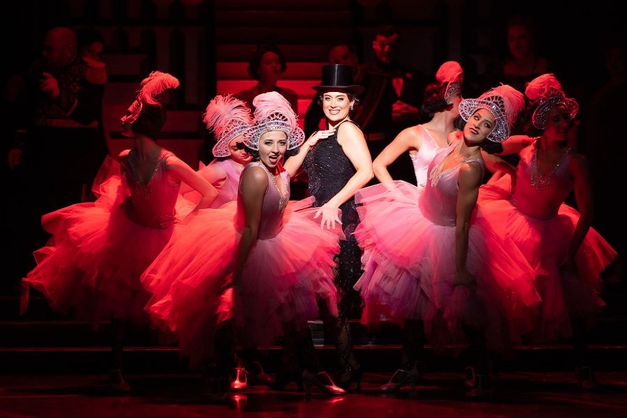 Murphy brings fresh sparkle to The Merry Widow