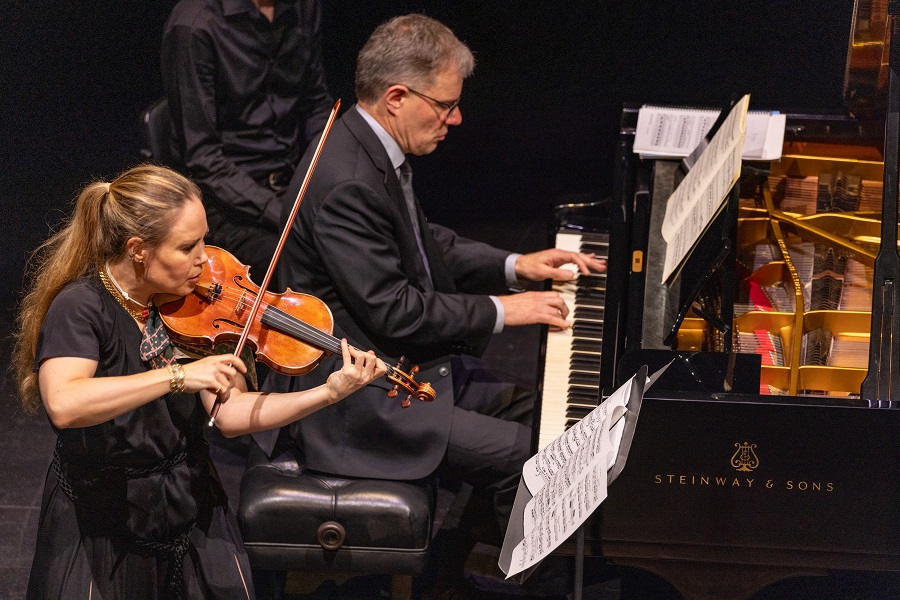 Musica Viva duo blends virtuosity with musical curiosity
