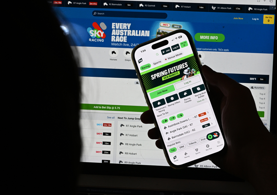 ‘Confident’: Labor seeking deal on gambling reforms