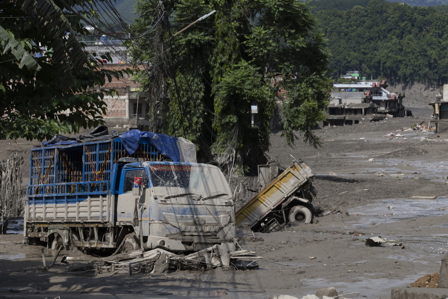 Two Australian boys missing in deadly Nepal floods