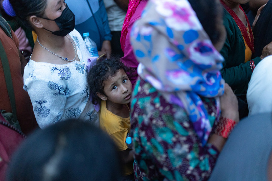 Number of missing Australians rises as aid is accepted