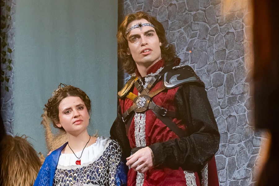 Young cast brings warmth to ‘The Winter’s Tale’