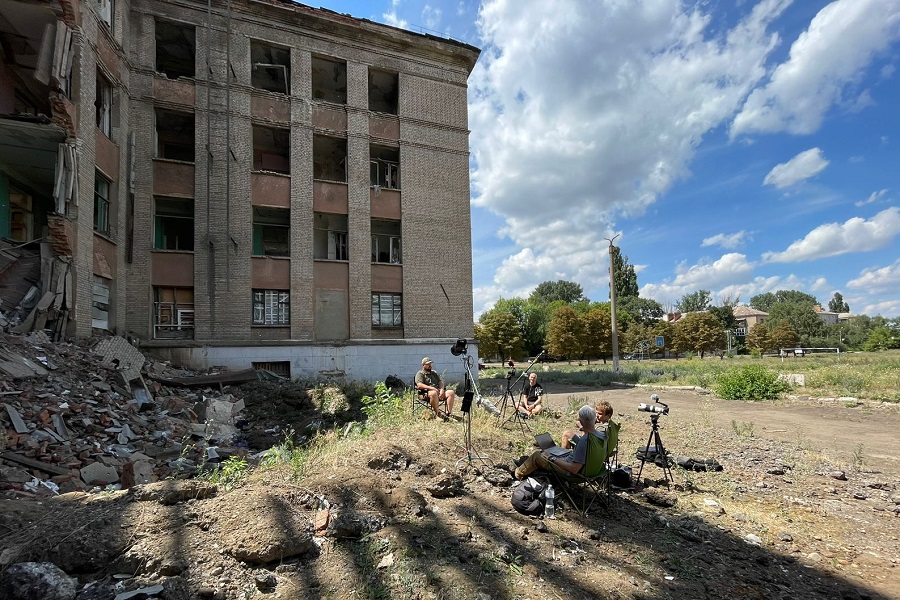 Canberra filmmaker narrates Ukraine's other battle stories