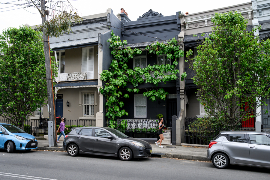 Buyers’ market as housing prices continue downturn