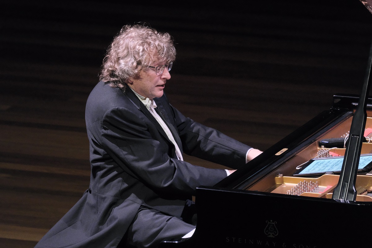 Piers Lane brings Chopin's nocturnes to life
